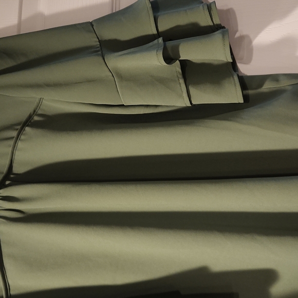 Top - Picture 3 of 3